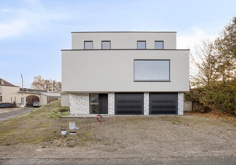 Verder af te werken villa op 10a58ca in Vreren