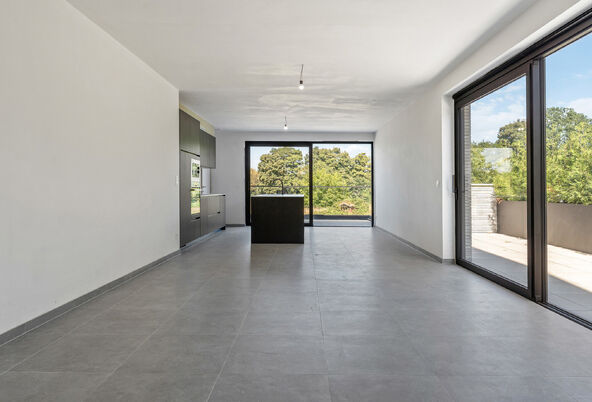 RIEMST - ZICHEN-ZUSSEN-BOLDER Visésteenweg 219. Residentie Renart: 12 state-of-te-art appartementen met comfort, afwerking en uitzonderlijke oppervlaktes als grootste troef. Elk appartement beschikt over 2 of 3 riante terrassen. Parkeerplaats bij te kope