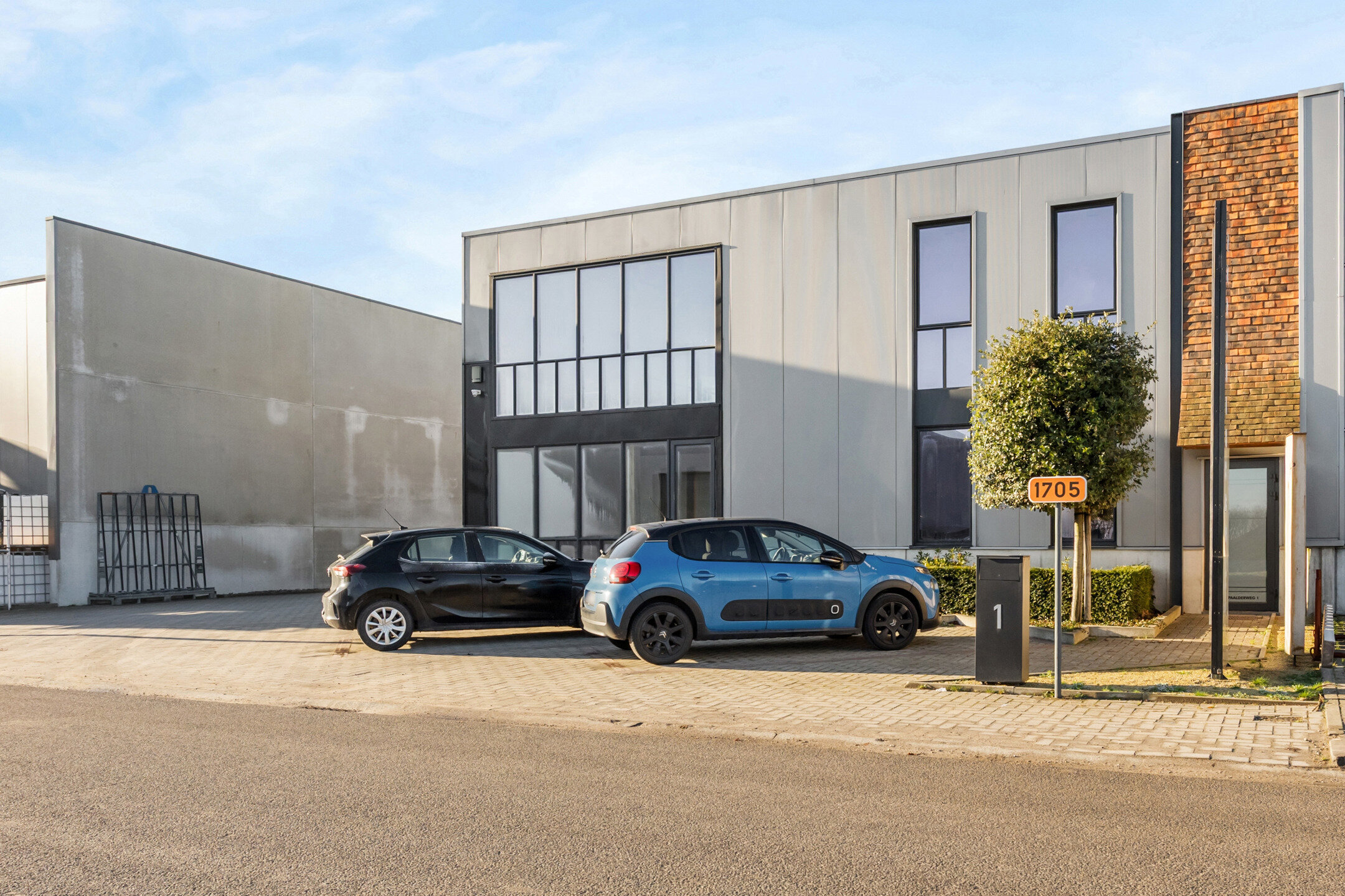 Bureaux & entrep&ocirc;ts &agrave; vendre &agrave; Riemst