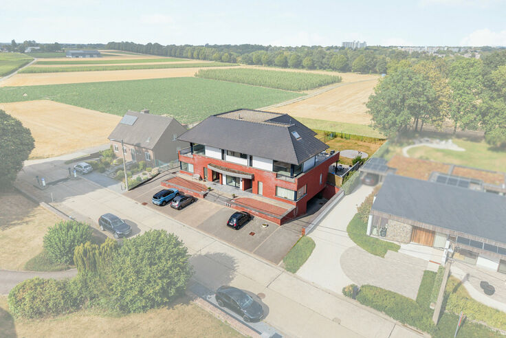 Appartementsgebouw te koop in Riemst