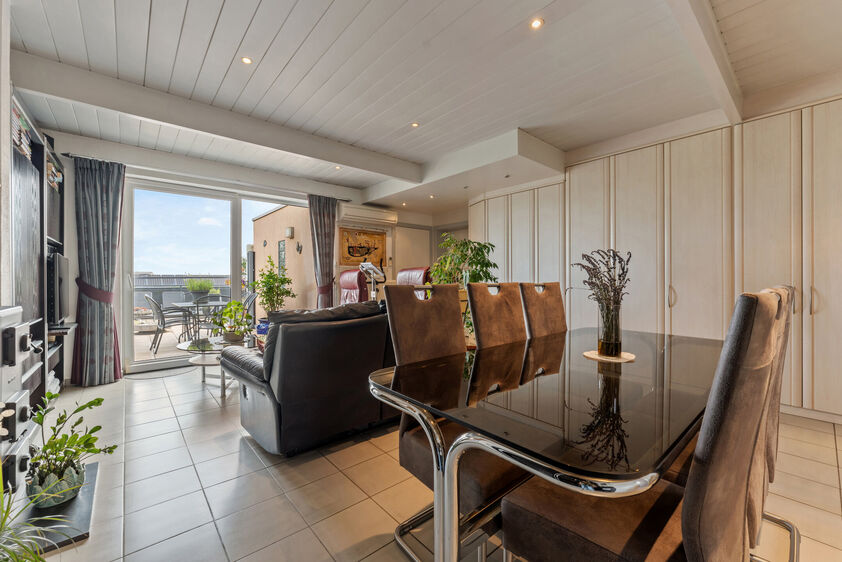 Appartementsgebouw te koop in Riemst