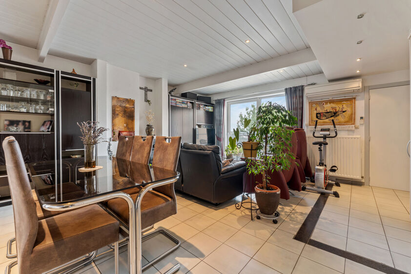 Appartementsgebouw te koop in Riemst