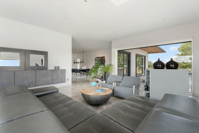 Appartementsgebouw te koop in Riemst