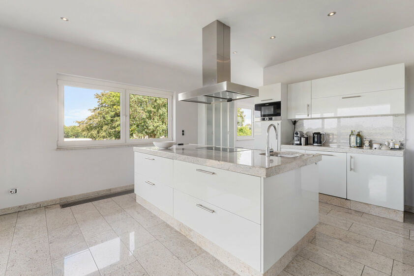 Appartementsgebouw te koop in Riemst