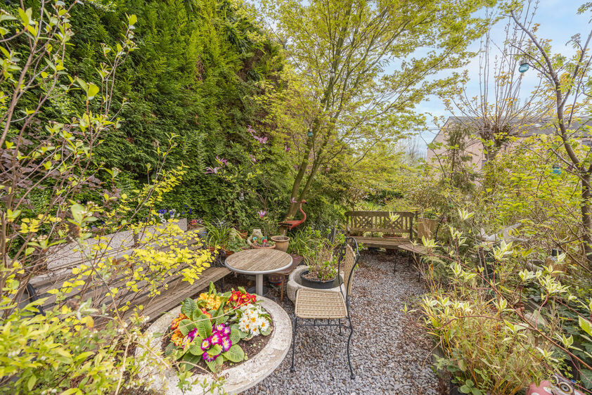 Buitengewoon huis te koop in Bassenge