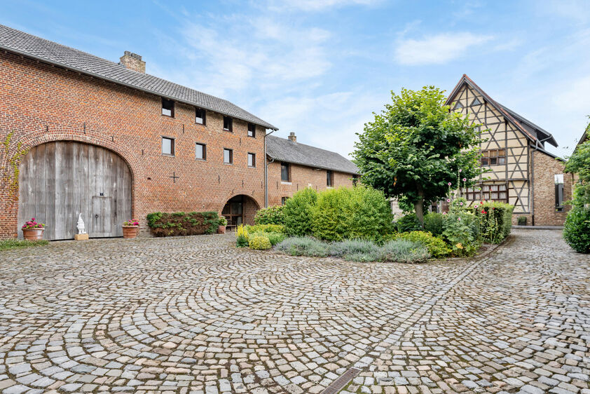 Buitengewoon huis te koop in Riemst Millen