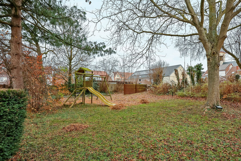 Buitengewoon huis te koop in Zussen