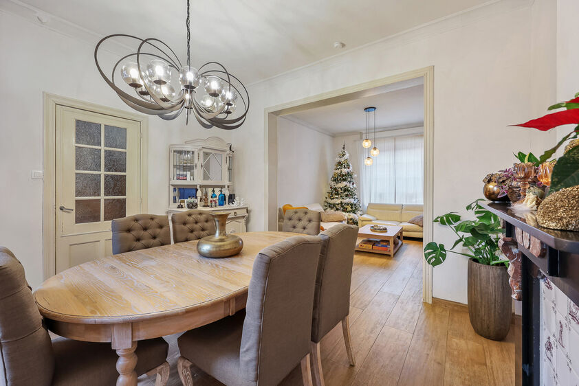 Buitengewoon huis te koop in Zussen