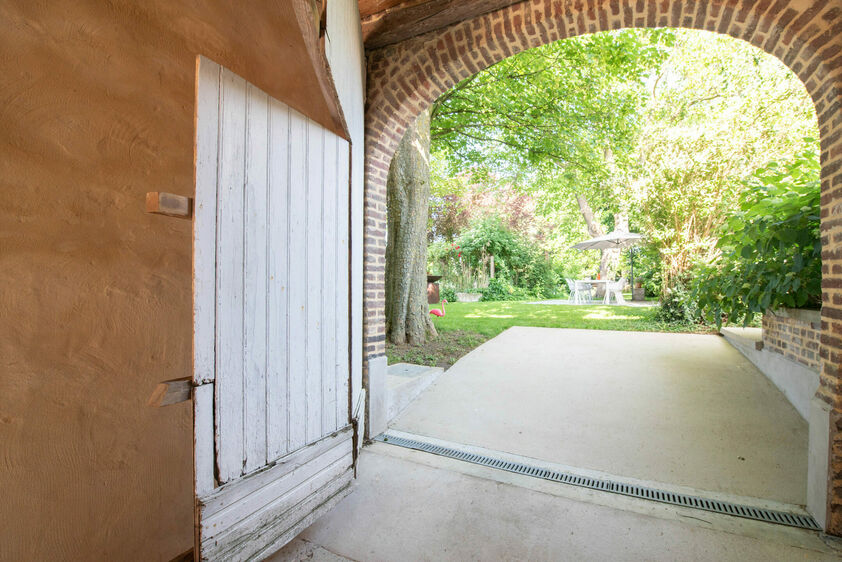 Buitengewoon huis te koop in Zussen
