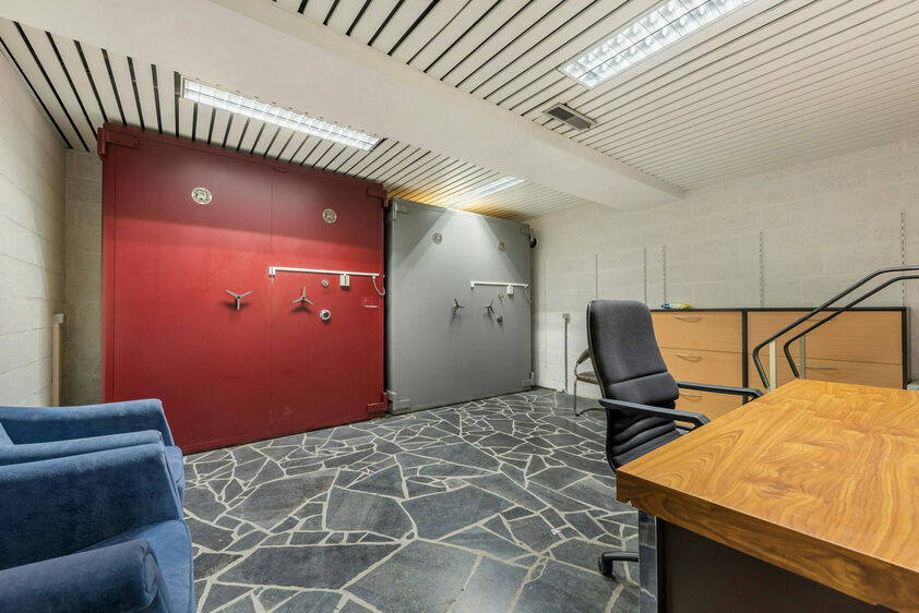 Commercieel gelijkvloers te koop in Riemst