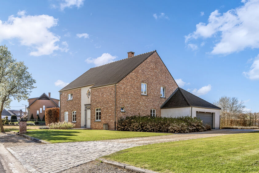 Eengezinswoning te koop in Zichen