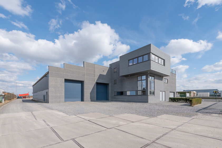 Gebouw voor gemengd gebruik te huur in Riemst