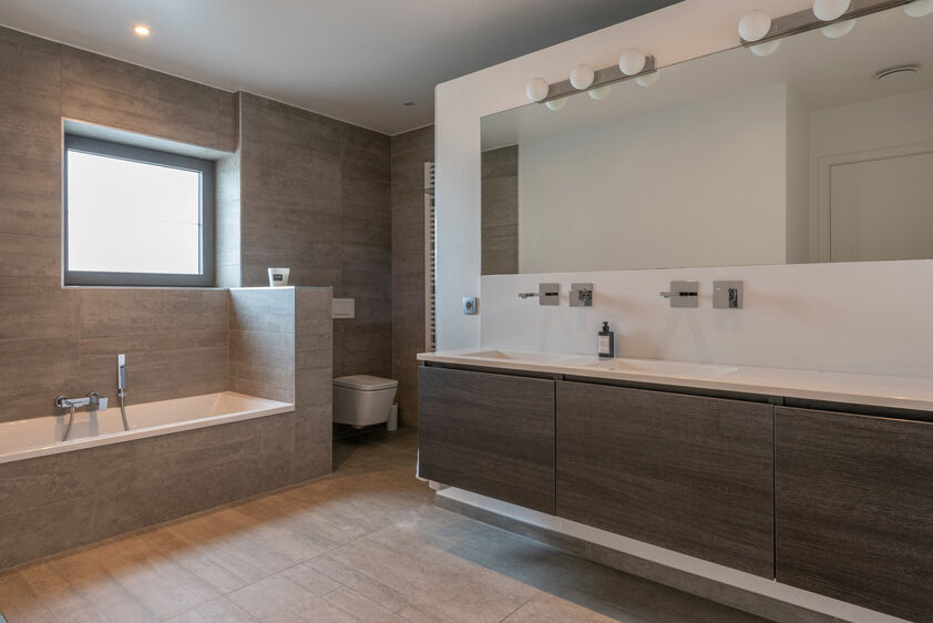 Gebouw voor gemengd gebruik te huur in Riemst