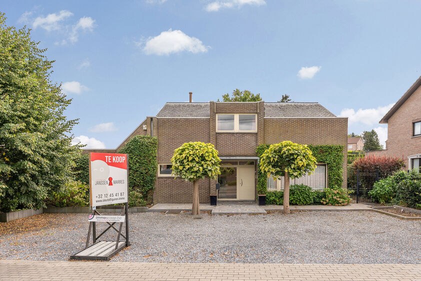 Gebouw voor gemengd gebruik te koop in Riemst