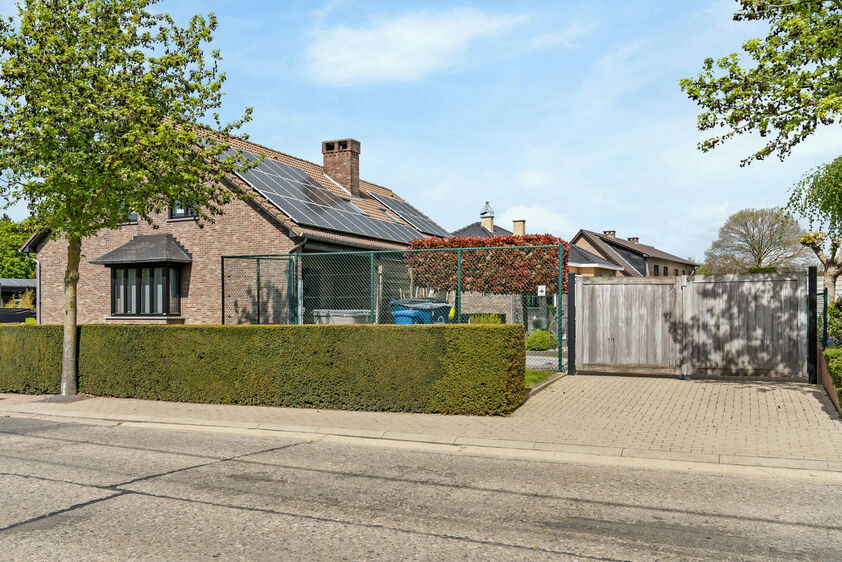 Gebouw voor gemengd gebruik te koop in Riemst