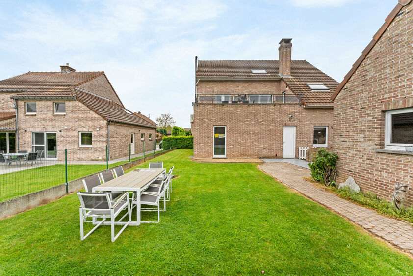 Gebouw voor gemengd gebruik te koop in Riemst