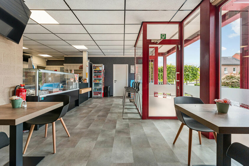 Gebouw voor gemengd gebruik te koop in Riemst