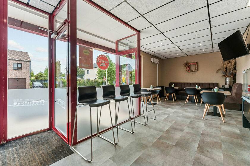 Gebouw voor gemengd gebruik te koop in Riemst