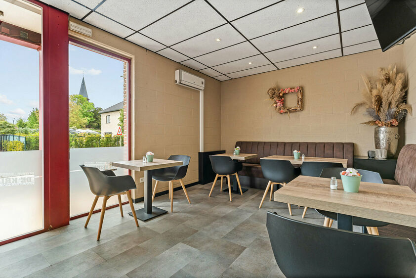 Gebouw voor gemengd gebruik te koop in Riemst