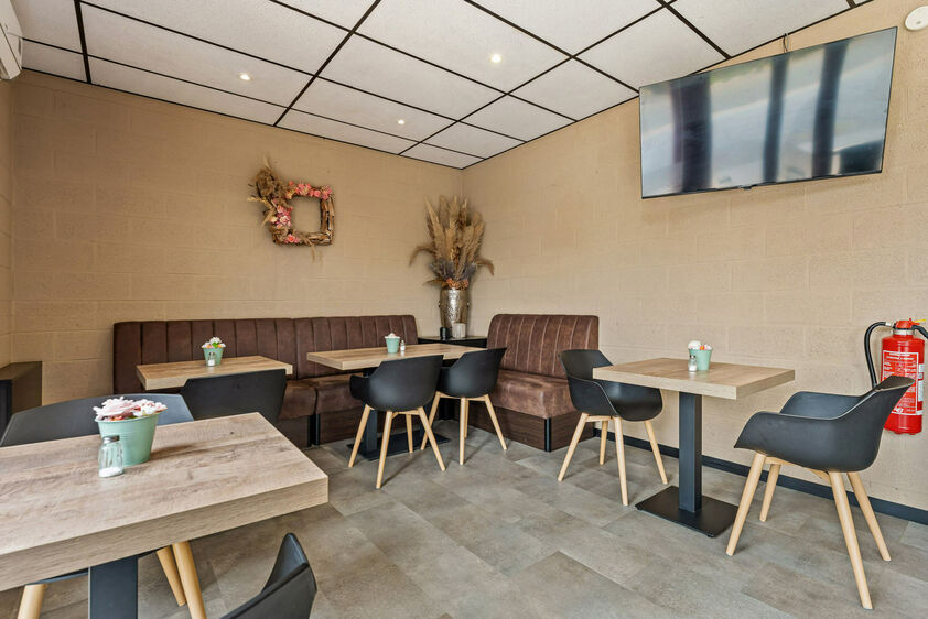 Gebouw voor gemengd gebruik te koop in Riemst