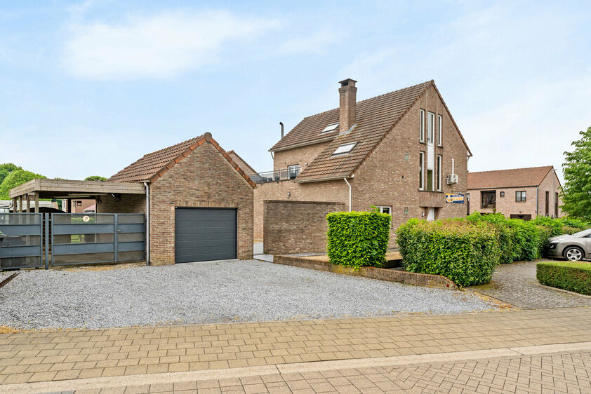 Gebouw voor gemengd gebruik te koop in Riemst