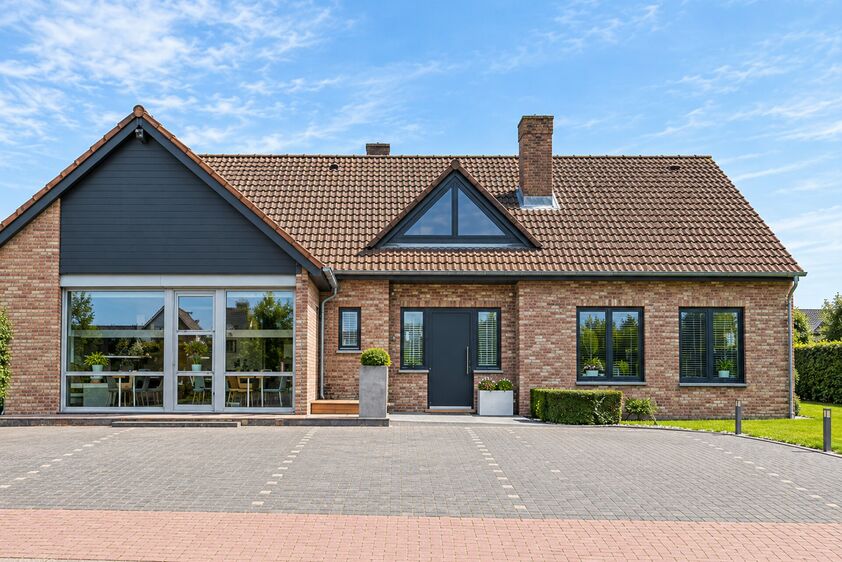 Gebouw voor gemengd gebruik te koop in Riemst