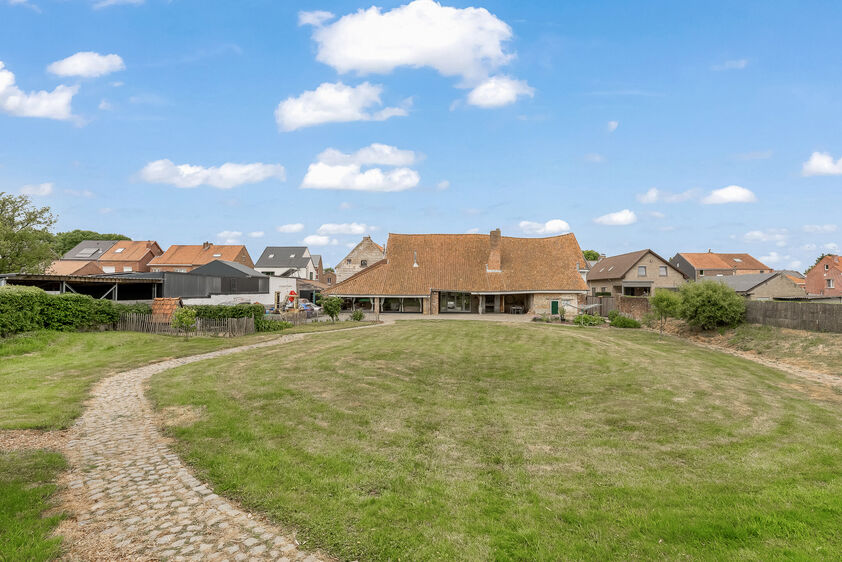 Gebouw voor gemengd gebruik te koop in Val-Meer