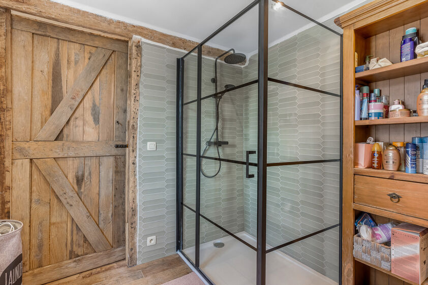 Gebouw voor gemengd gebruik te koop in Val-Meer