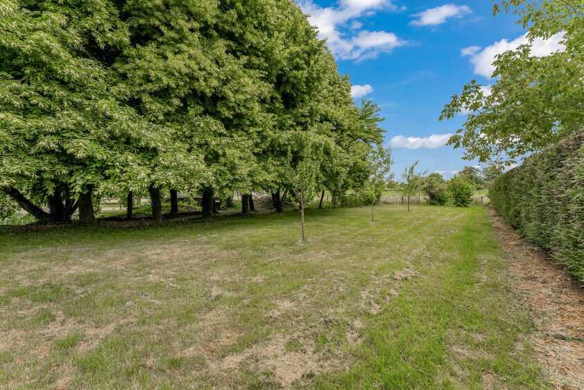 Gebouw voor gemengd gebruik te koop in Val-Meer