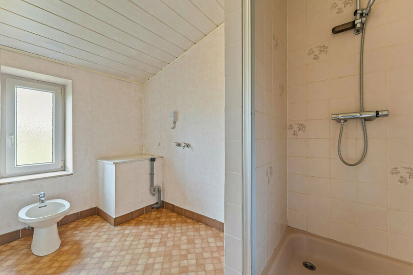 Gebouw voor gemengd gebruik te koop in Voeren