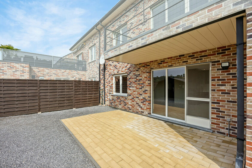 Gelijkvloerse verd. + tuin te koop in Bassenge