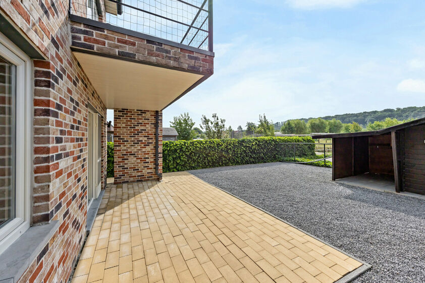 Gelijkvloerse verd. + tuin te koop in Bassenge
