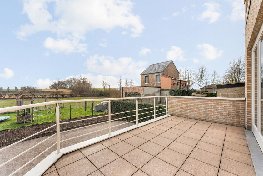 Gelijkvloerse verdieping te koop in Riemst , Heukelom