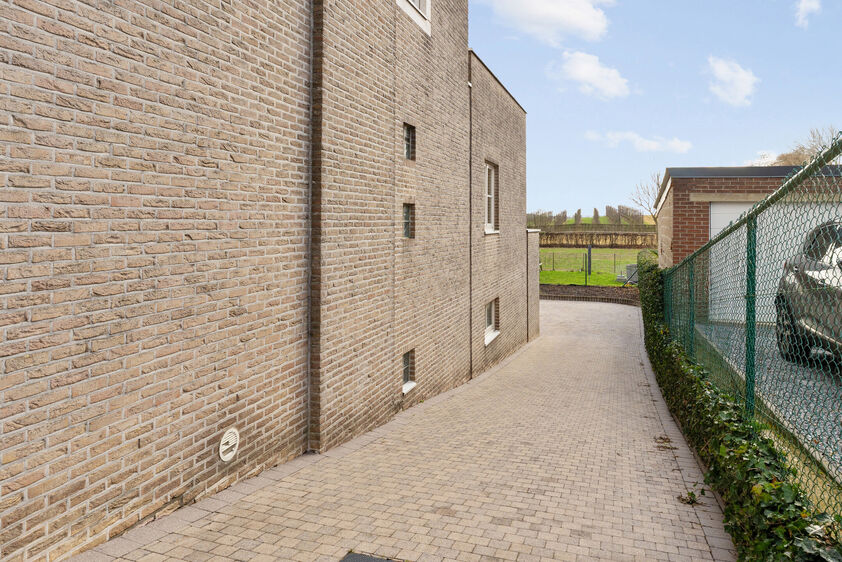 Gelijkvloerse verdieping te koop in Riemst , Heukelom