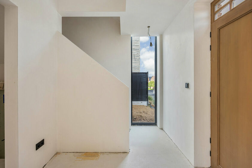RIEMST - Zichen-Zussen-Bolder Paniszouw 12. Riante nieuwbouwwoning ontworpen in tijdloze pastorijstijl en volledig in te richten naar jouw smaak. 390m2 Woonoppervlakte. 3 slpk, 2 bdk. - EPC:  34,5 kWh/m2. - Vg, Wg, Gmo, Gvk, Vv. - P: A, G: A. Vraagprijs: 