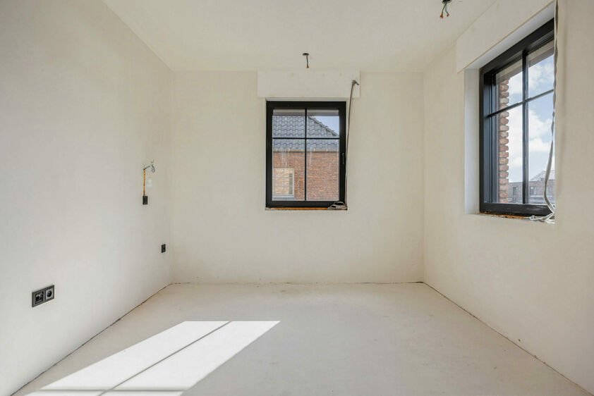 RIEMST - Zichen-Zussen-Bolder Paniszouw 12. Riante nieuwbouwwoning ontworpen in tijdloze pastorijstijl en volledig in te richten naar jouw smaak. 390m2 Woonoppervlakte. 3 slpk, 2 bdk. - EPC:  34,5 kWh/m2. - Vg, Wg, Gmo, Gvk, Vv. - P: A, G: A. Vraagprijs: 