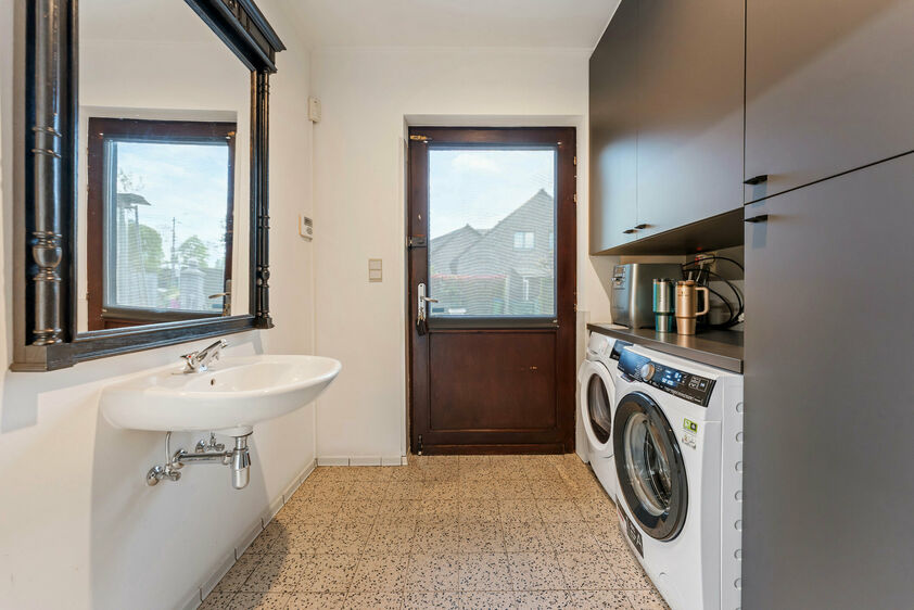 Immeuble mixte &agrave; vendre &agrave; Riemst