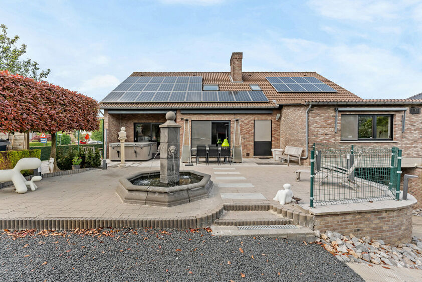 Immeuble mixte &agrave; vendre &agrave; Riemst