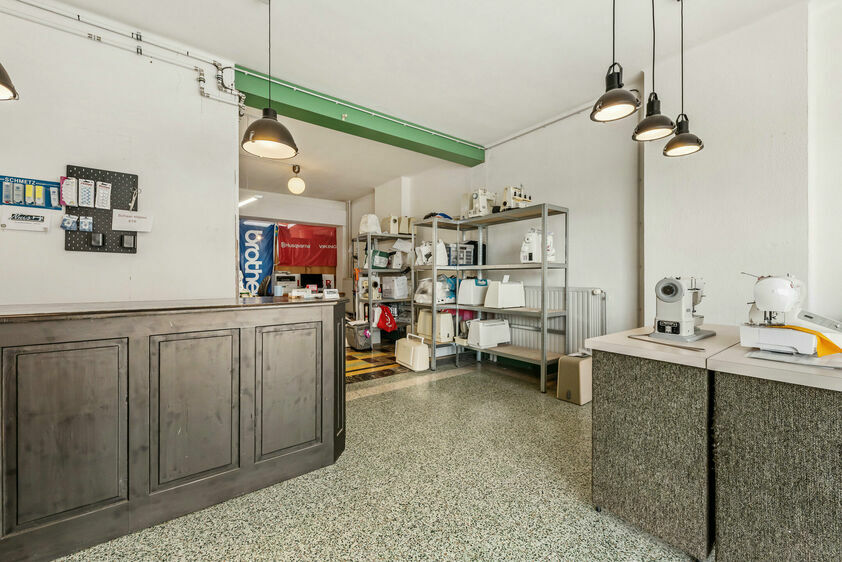 Immeuble mixte &agrave; vendre &agrave; Riemst