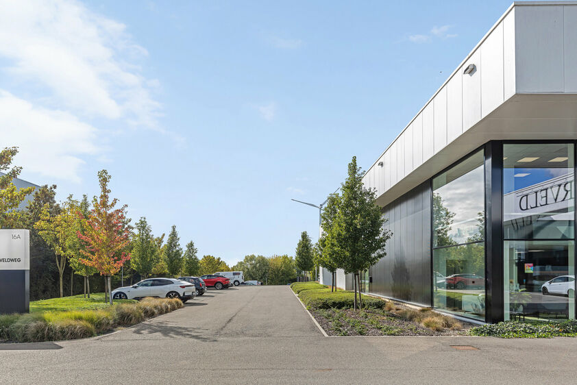 Kantoren & magazijn te koop in Tongeren-Borgloon
