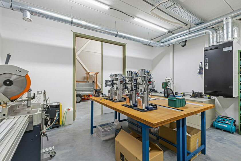 Kantoren & magazijn te koop in Tongeren-Borgloon