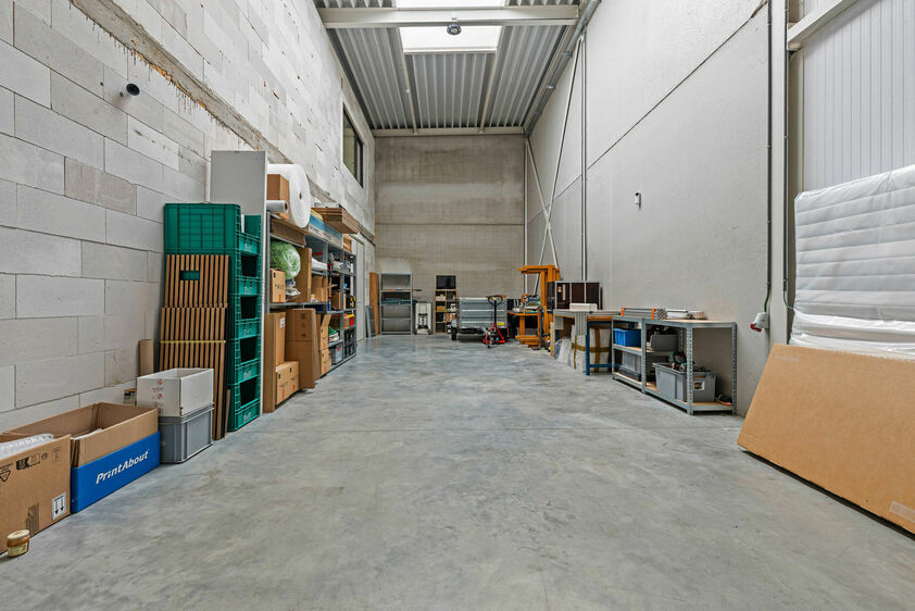 Kantoren & magazijn te koop in Tongeren-Borgloon