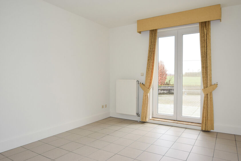 Rez-de-chaussée à louer à Vroenhoven